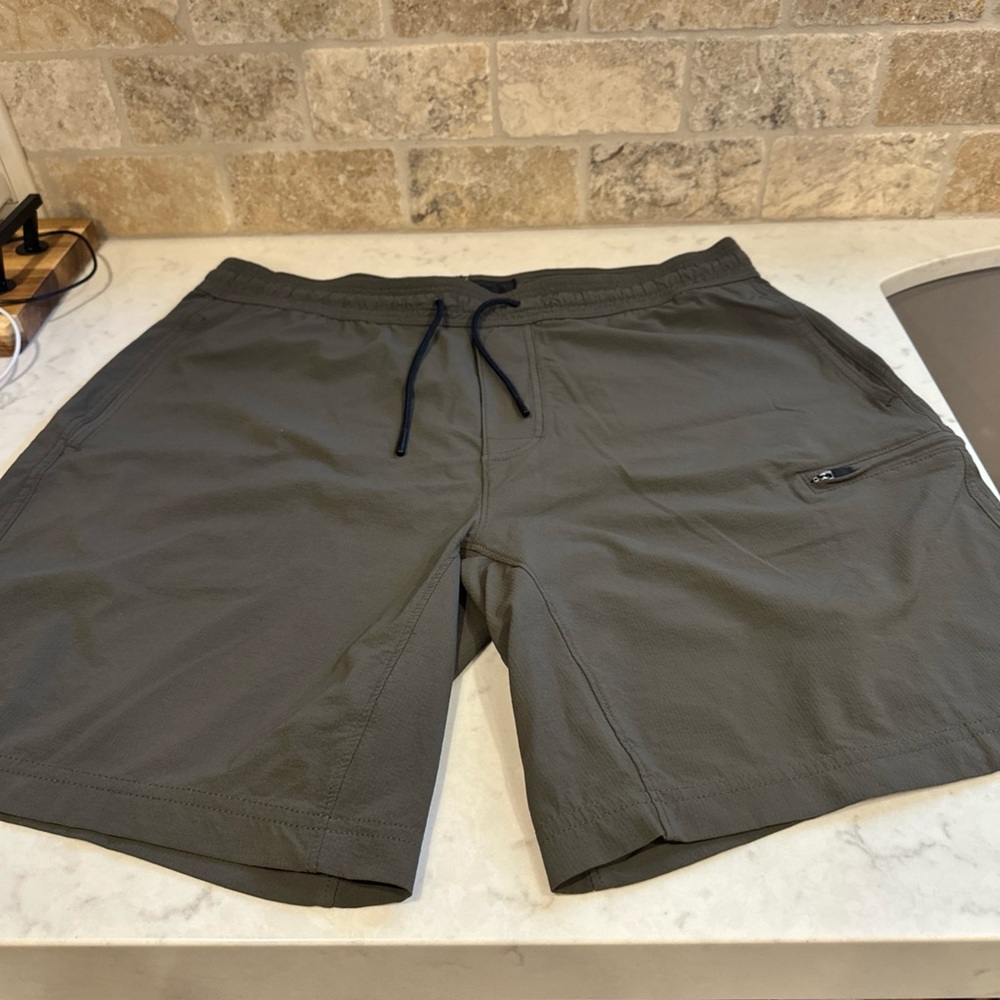 Abercrombie & Fitch Men's Gray Casual large Shorts